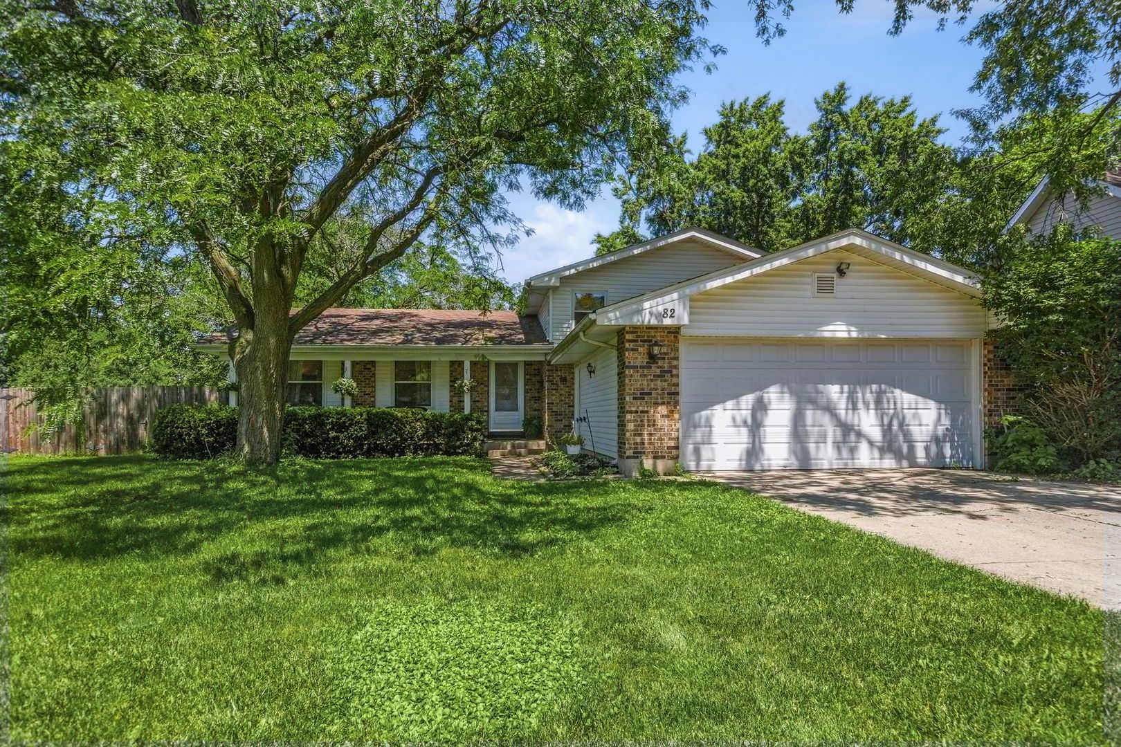 Homes for sale in Crystal Lake, IL | 82 Sherbon Ln, Crystal Lake, IL 60014 | MLS# 12700730