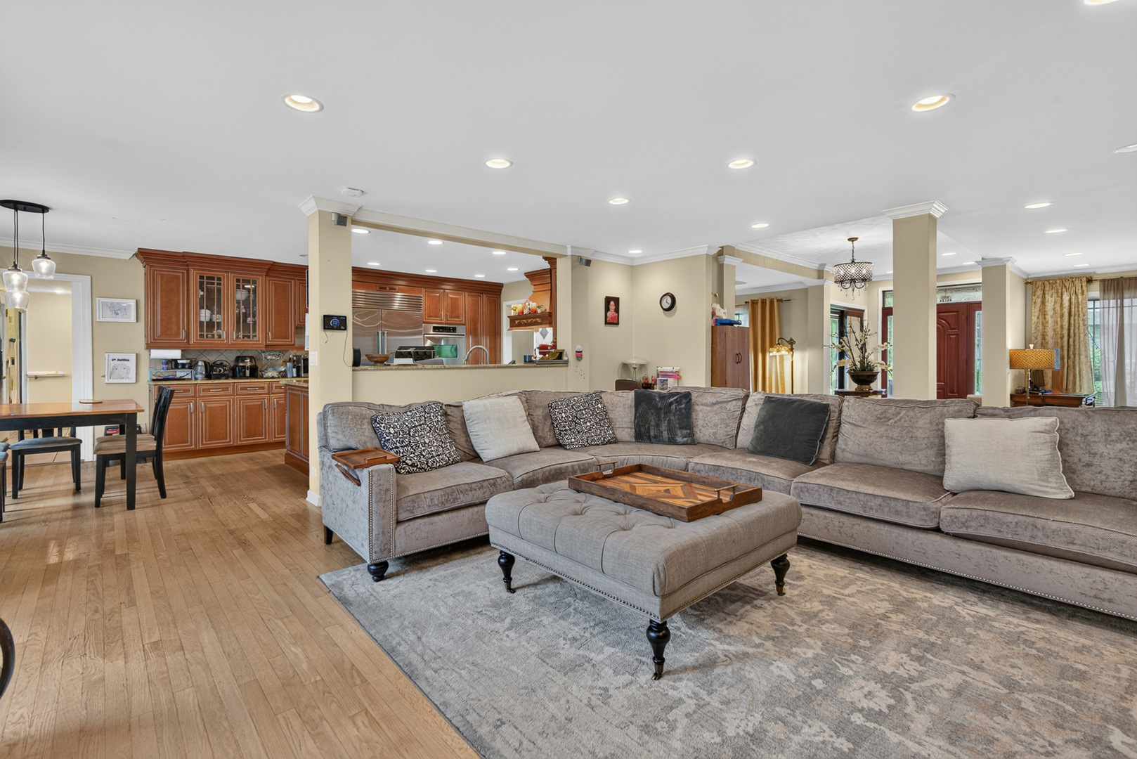3rd image of 14637 W River Oaks Dr, Lincolnshire, IL 60069 | MLS# 12700782