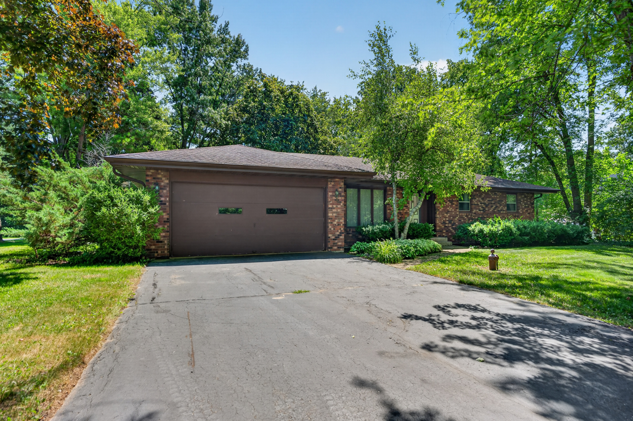 Homes for sale in Belvidere, IL | 12241 Squirrel Tree Ln, Belvidere, IL 61008 | MLS# 12700860