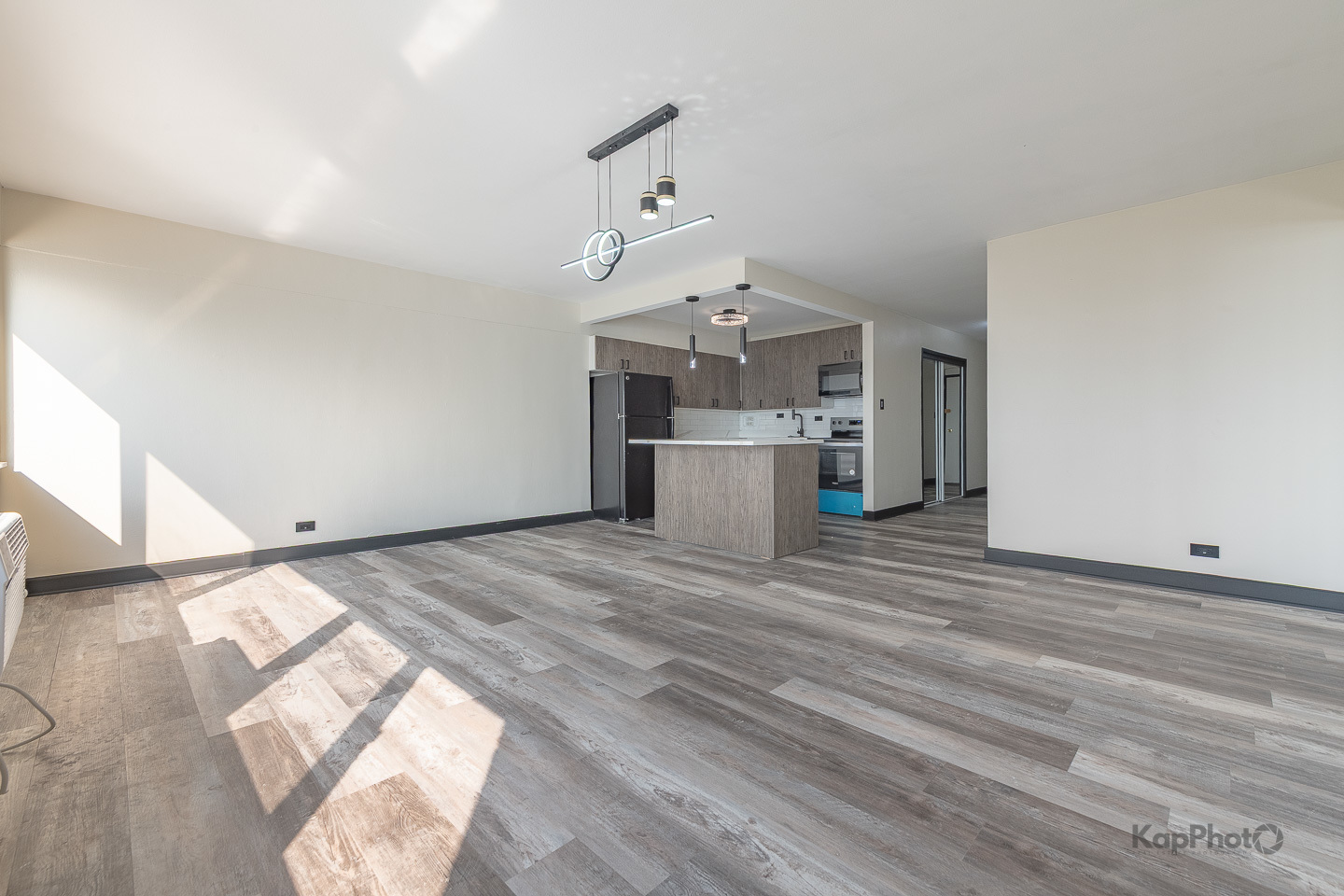 5th image of 7337 S S Shore Dr, Chicago, IL 60649