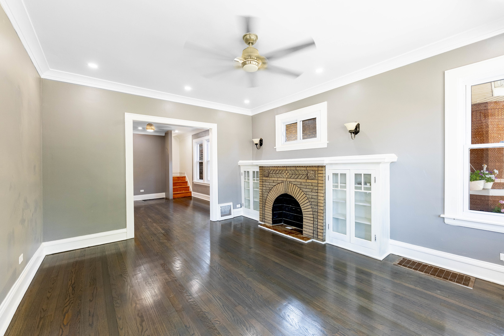 3rd image of 3035 N Luna Ave, Chicago, IL 60641 | MLS# 12701175