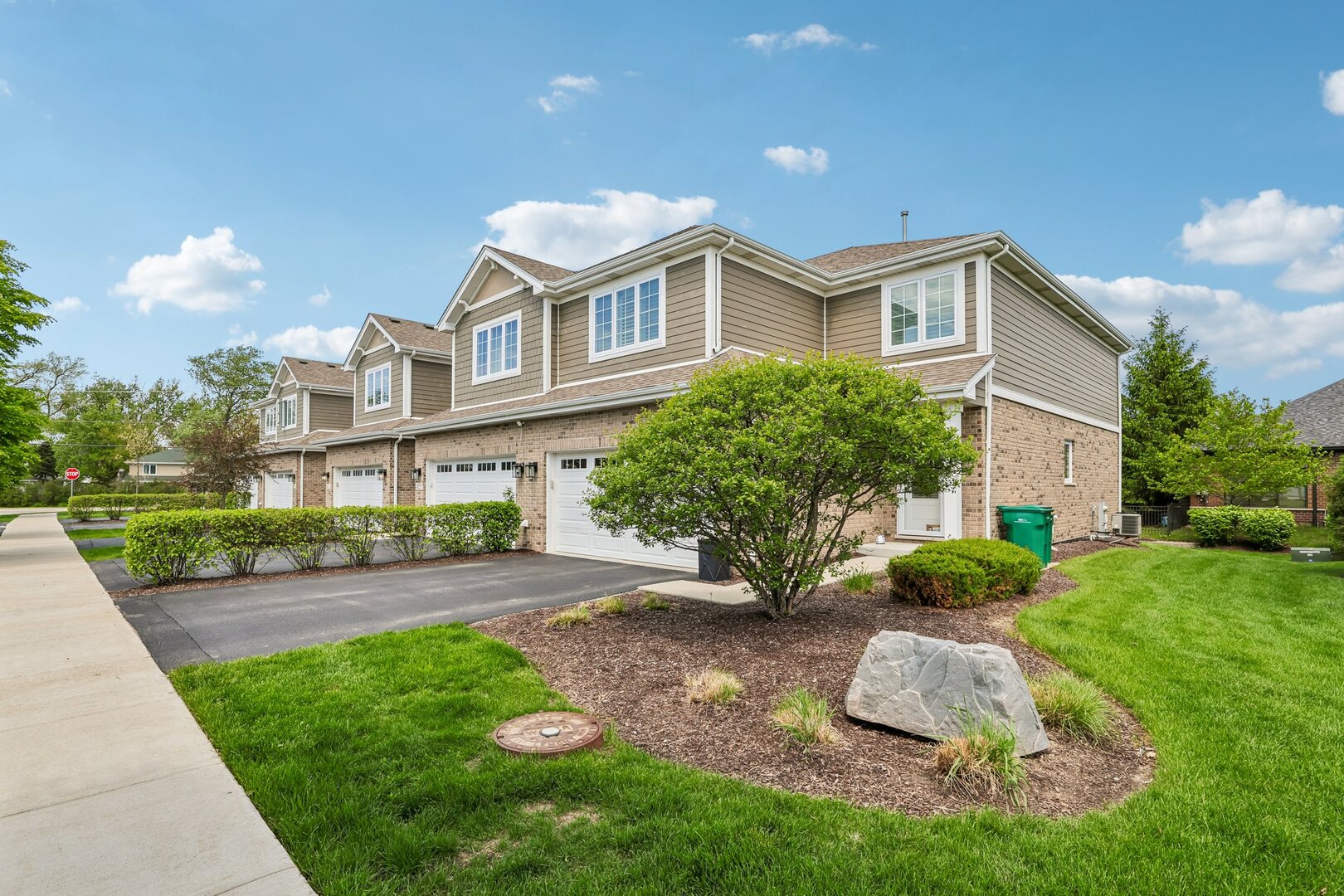 Homes for sale in Lemont, IL | 14255 Lacey Dr, Lemont, IL 60439 | MLS# 12701232