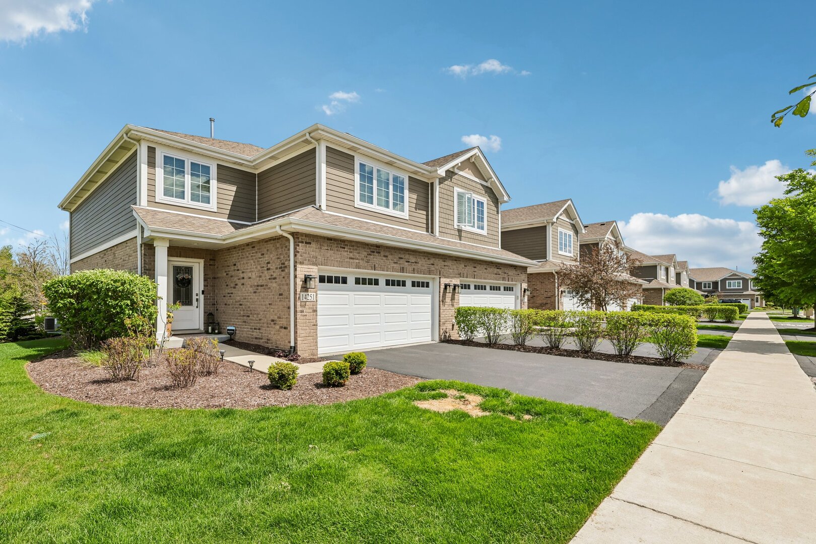 Homes for sale in Lemont, IL | 14255 Lacey Dr, Lemont, IL 60439 | MLS# 12701232