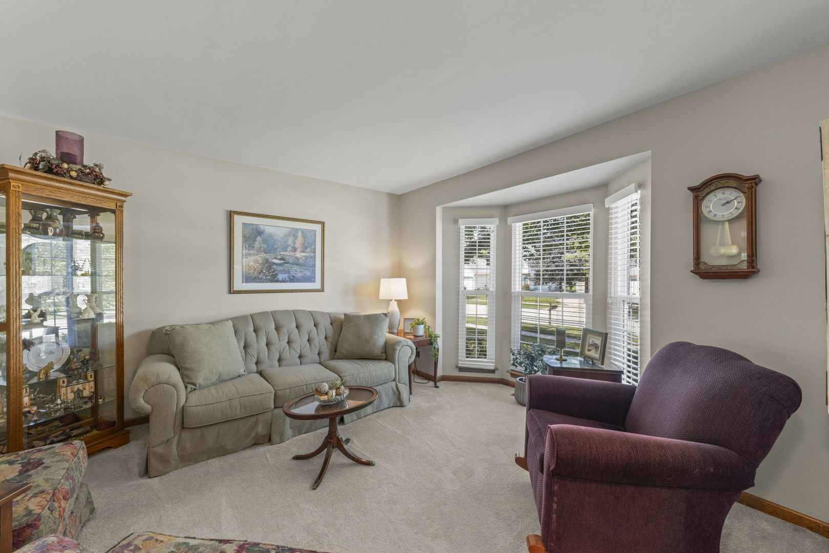 4th image of 571 Lakeview Dr, Oswego, IL 60543 | MLS# 12701244