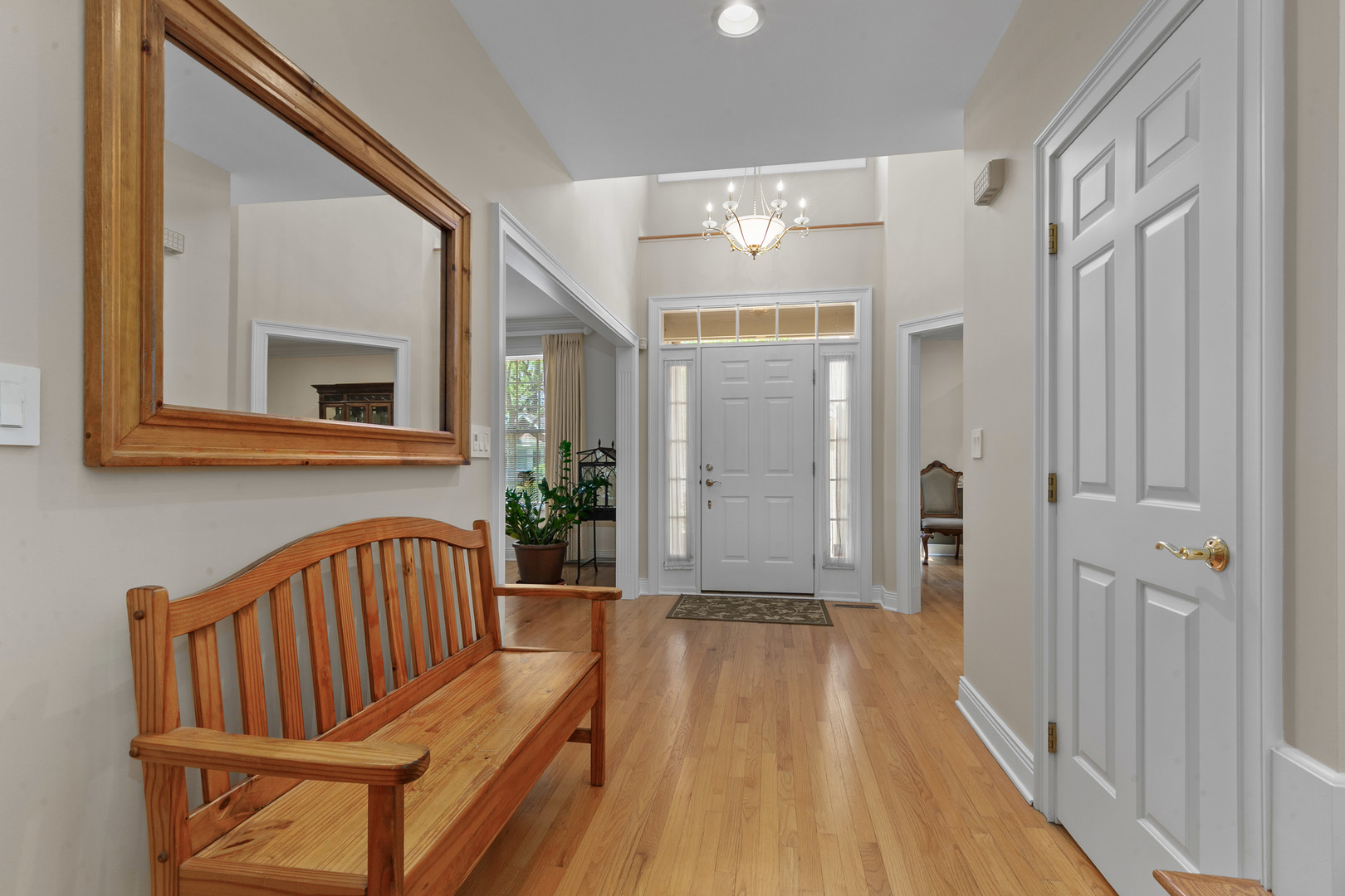 2nd image of 1741 Stanford Ct, Lake Forest, IL 60045 | MLS# 12701270