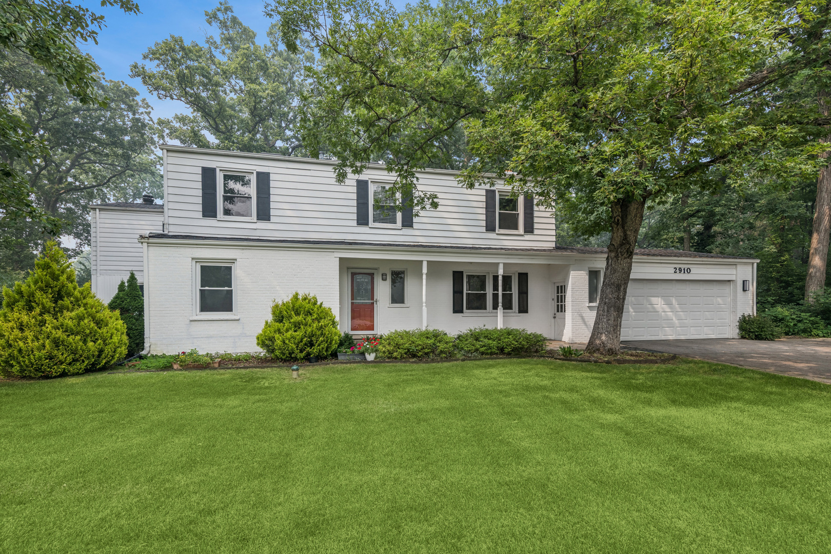 1st image of 2910 Cherokee Ln, Riverwoods, IL 60015 | MLS# 12701337