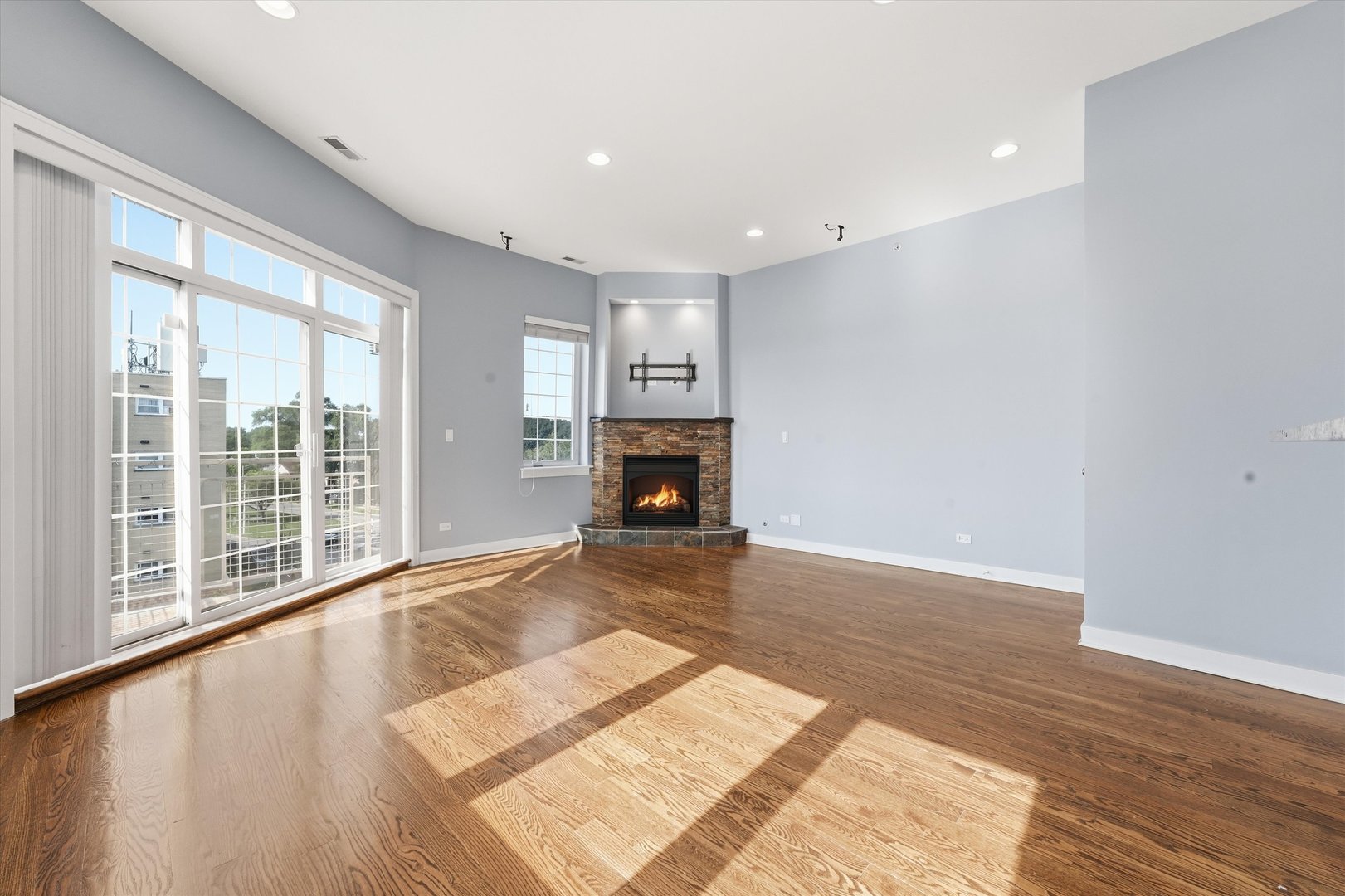 5th image of 7934 W Grand Ave, Elmwood Park, IL 60707