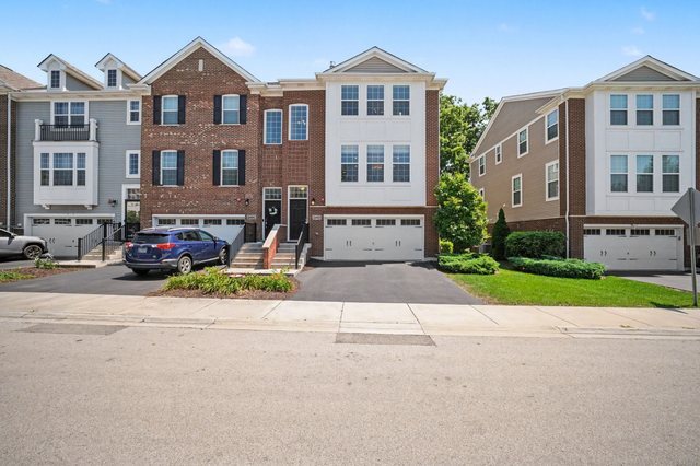 1st image of 2492 Huntleigh Ln, Woodridge, IL 60517 | MLS# 12701450