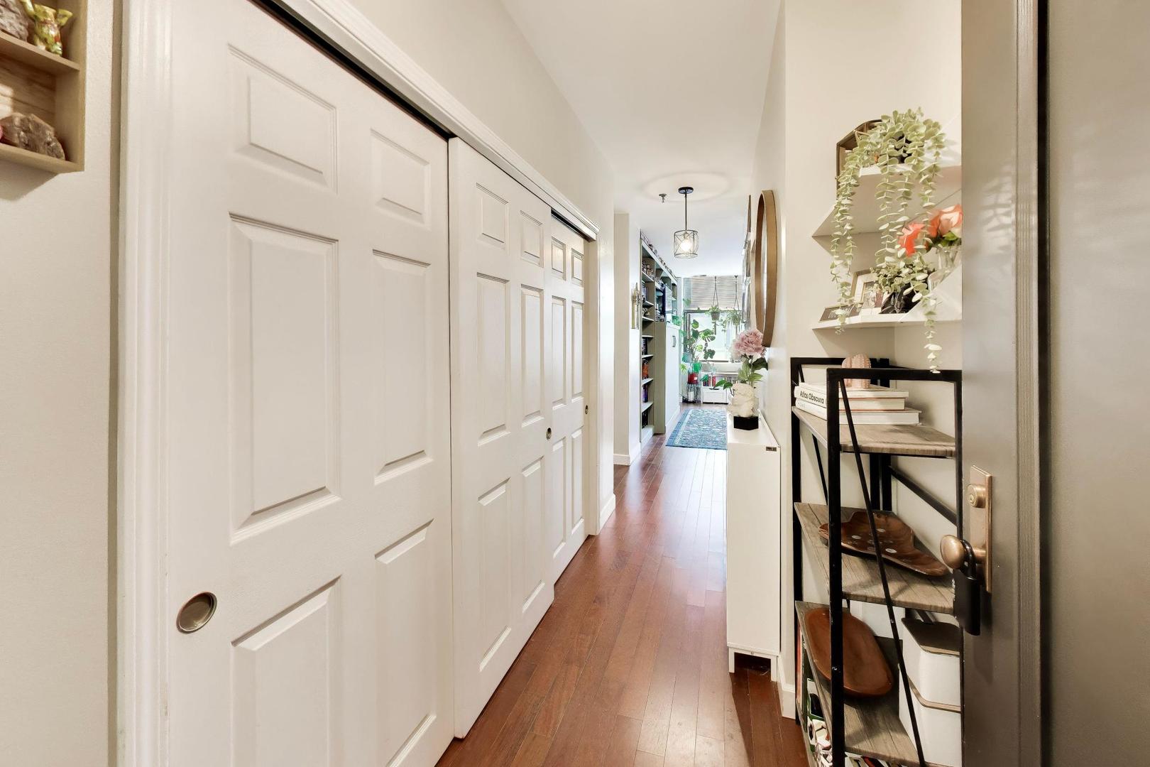 2nd image of 740 S Federal St #1005, Chicago, IL 60605 | MLS# 12701505