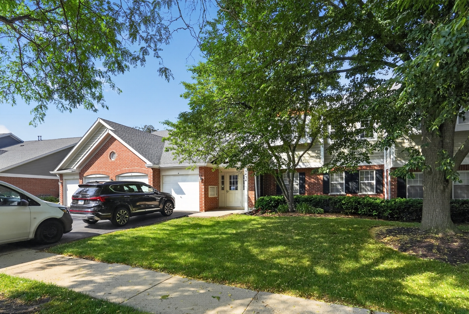 Homes for sale in Schaumburg, IL | 2434 Charleston Dr #3, Schaumburg, IL 60193 | MLS# 12701566