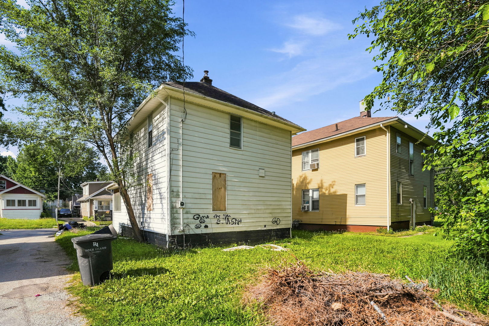 Homes for sale in Rock Island, IL | 1121 15th Ave, Rock Island, IL 61201 | MLS# 12701579