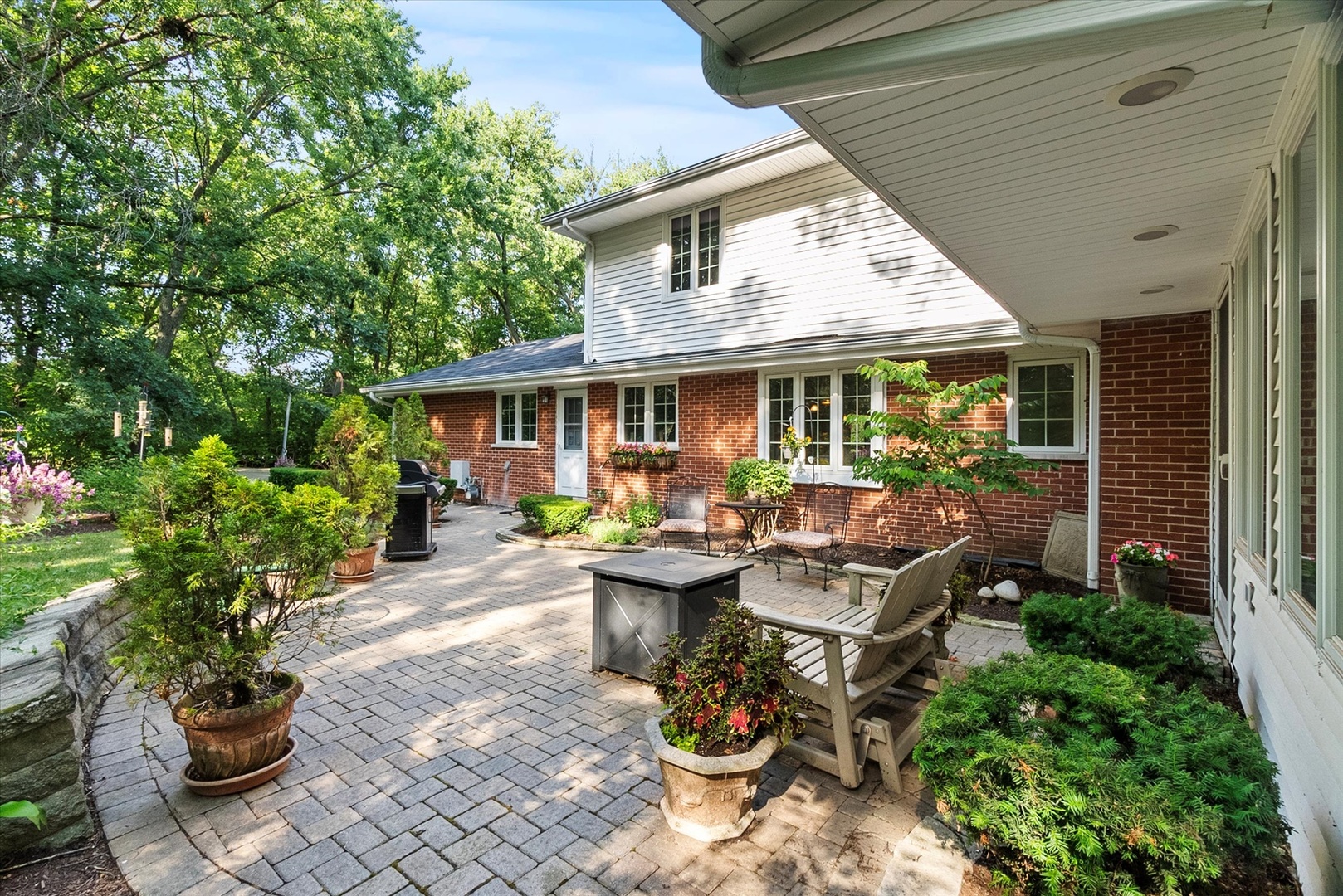 Homes for sale in Palos Park, IL | 3 Old Creek Rd, Palos Park, IL 60464 | MLS# 12701680