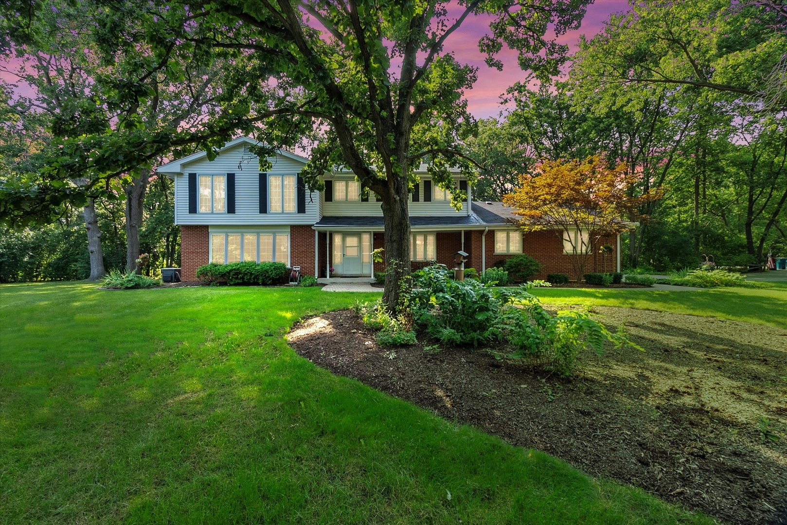 Homes for sale in Palos Park, IL | 3 Old Creek Rd, Palos Park, IL 60464 | MLS# 12701680