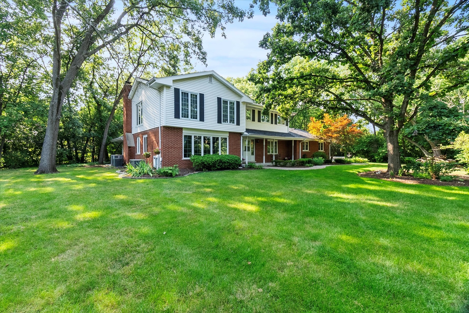 Homes for sale in Palos Park, IL | 3 Old Creek Rd, Palos Park, IL 60464 | MLS# 12701680