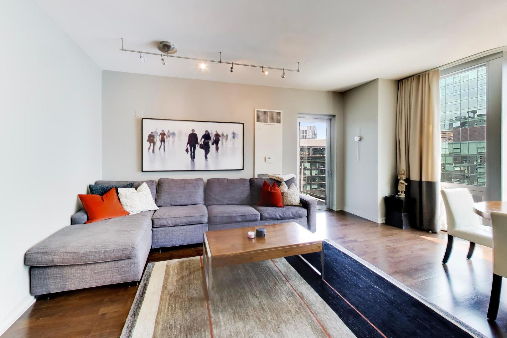5th image of 160 E Illinois St, Chicago, IL 60611