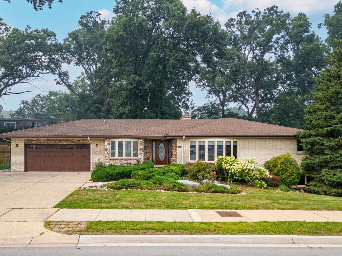 1st image of 304 E Irving Park Rd, Roselle, IL 60172 | MLS# 12701776