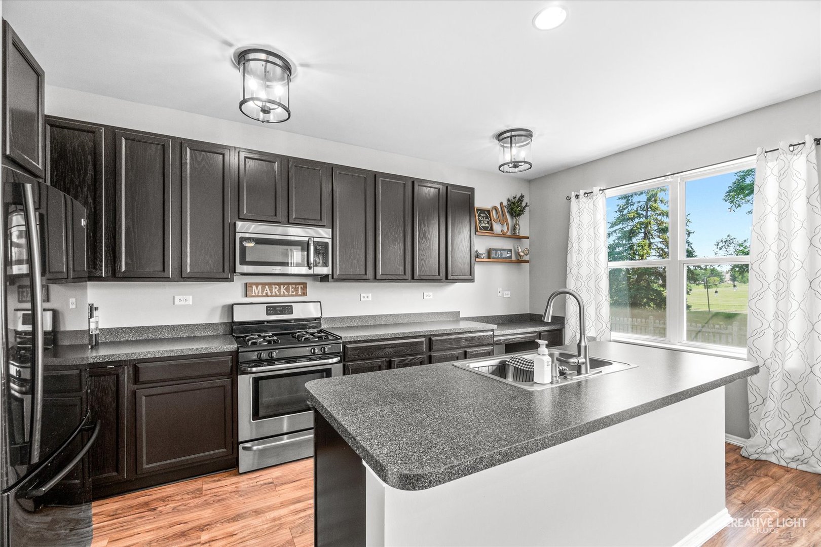 5th image of 786 Bonaventure Dr, Oswego, IL 60543 | MLS# 12701802