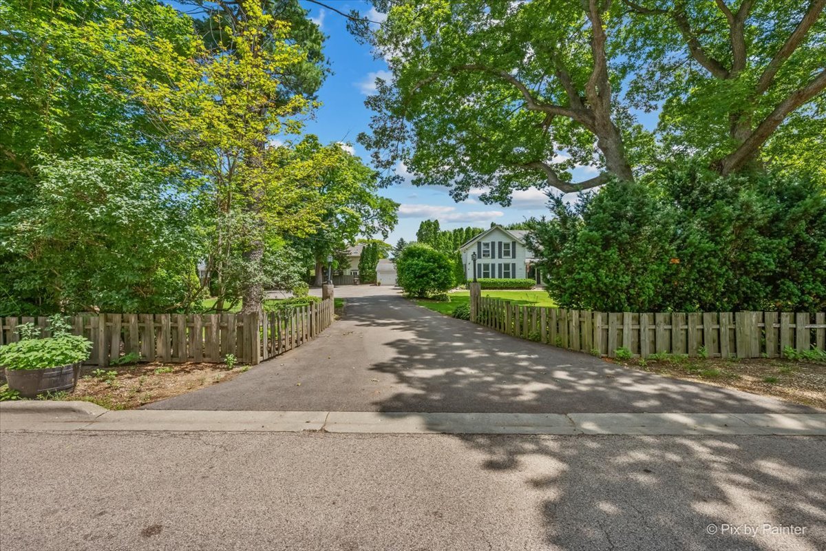 Homes for sale in Crystal Lake, IL | 5016 N Oak St, Crystal Lake, IL 60012 | MLS# 12701893