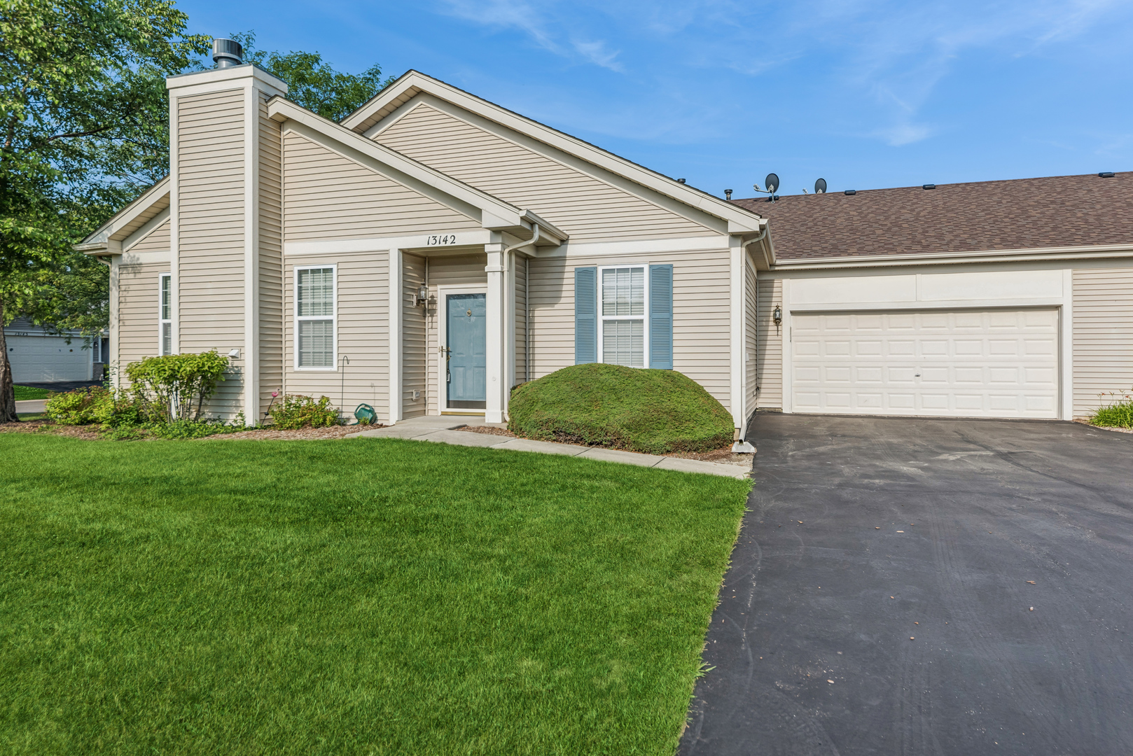 Homes for sale in Beach Park, IL | 13142 W Sheffield Ln, Beach Park, IL 60083 | MLS# 12701935
