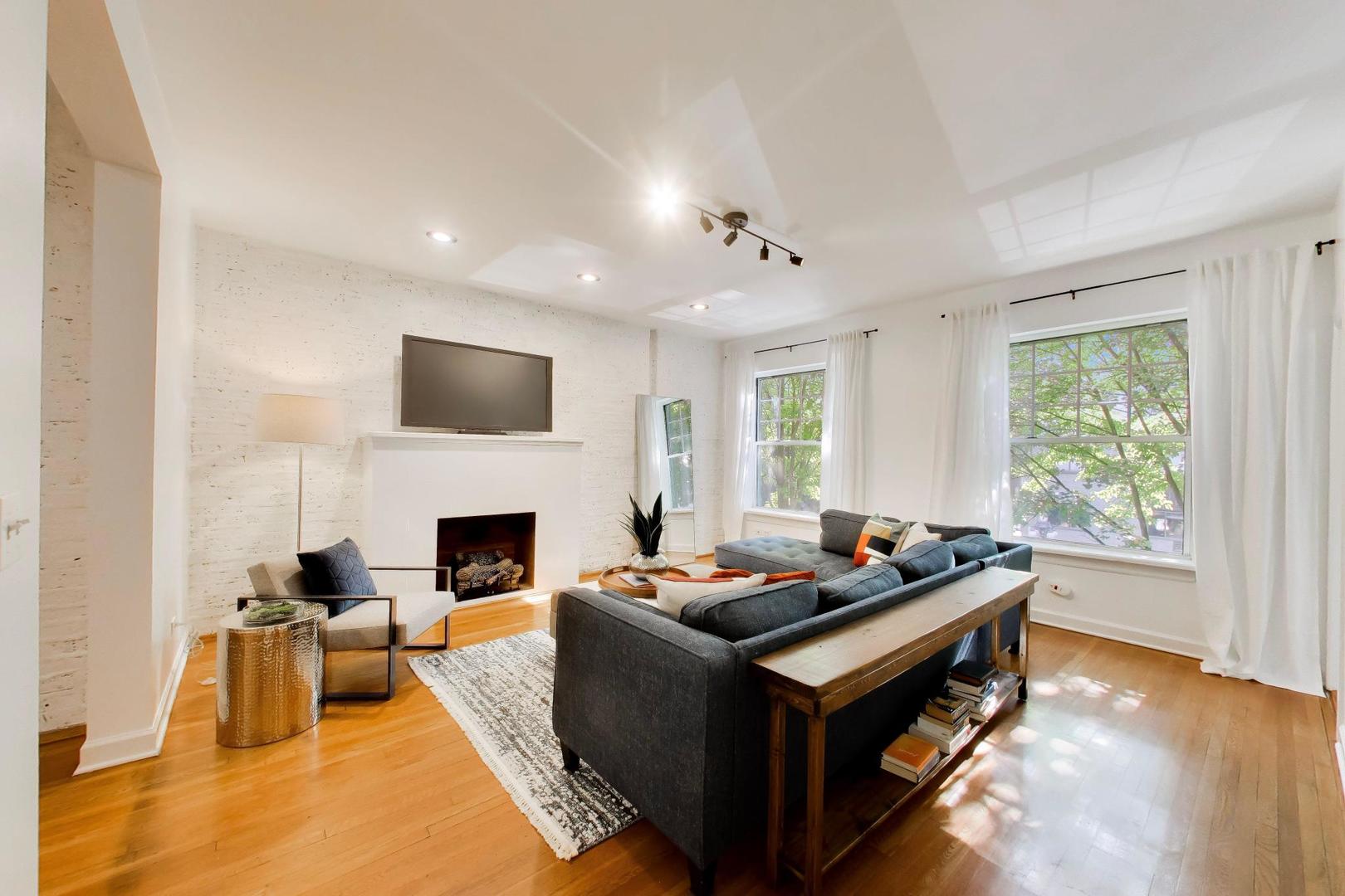 4th image of 6160 N Winthrop Ave, Chicago, IL 60660