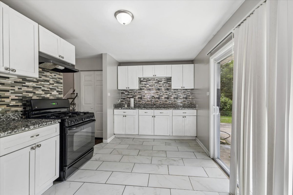 5th image of 3421 Birchwood Dr, Hazel Crest, IL 60429 | MLS# 12702171