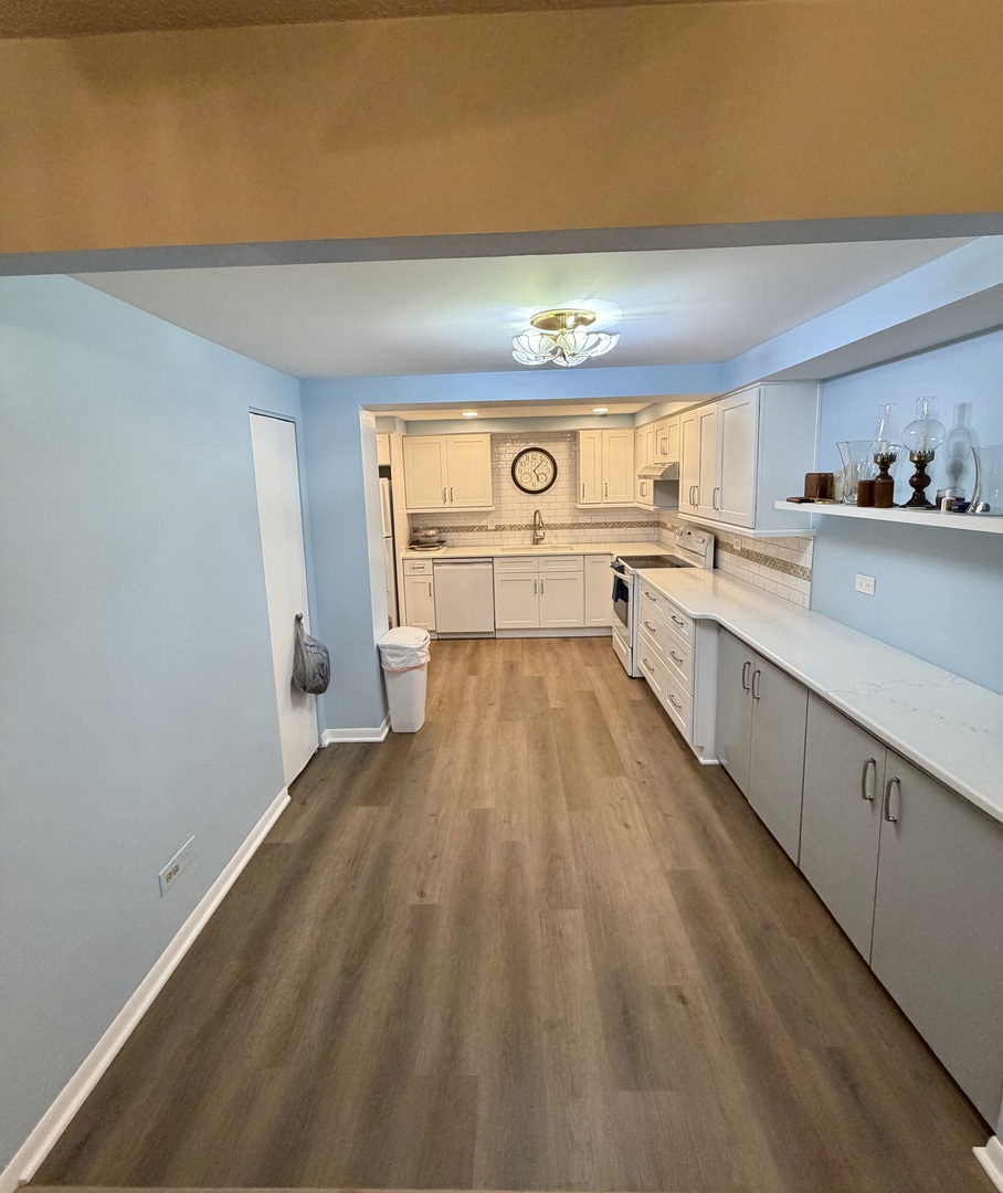3rd image of 3505 Lakeview Dr #105, Hazel Crest, IL 60429 | MLS# 12702278