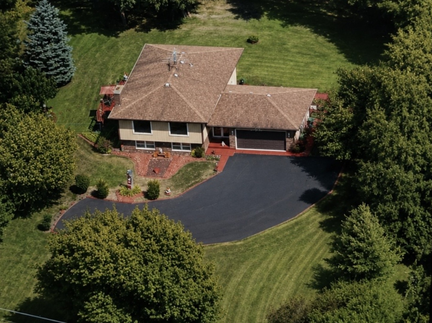 3rd image of 3914 Raycraft Rd, Woodstock, IL 60098 | MLS# 12702310