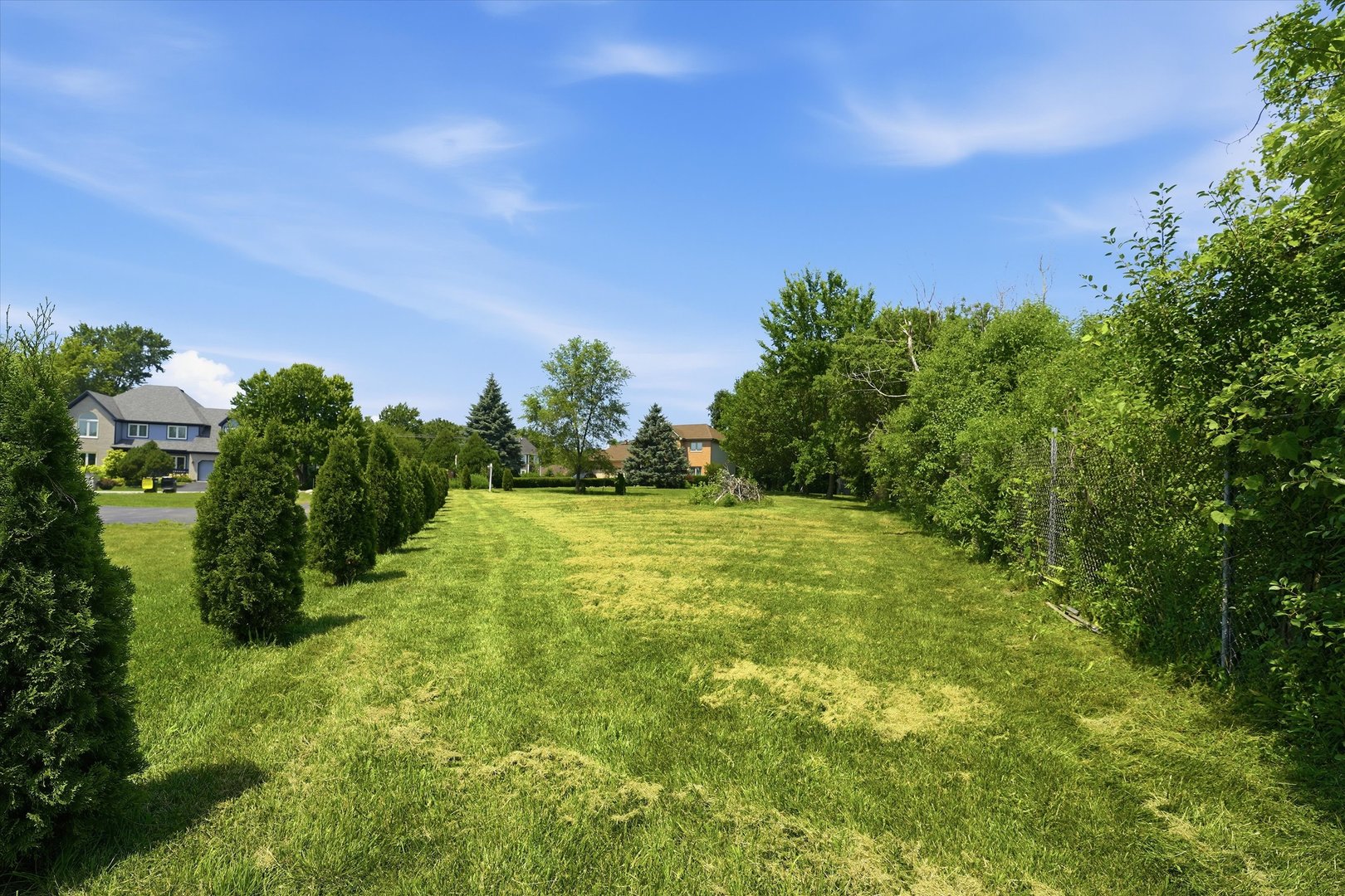 4th image of 1675 Seward St, Roselle, IL 60172 | MLS# 12702335