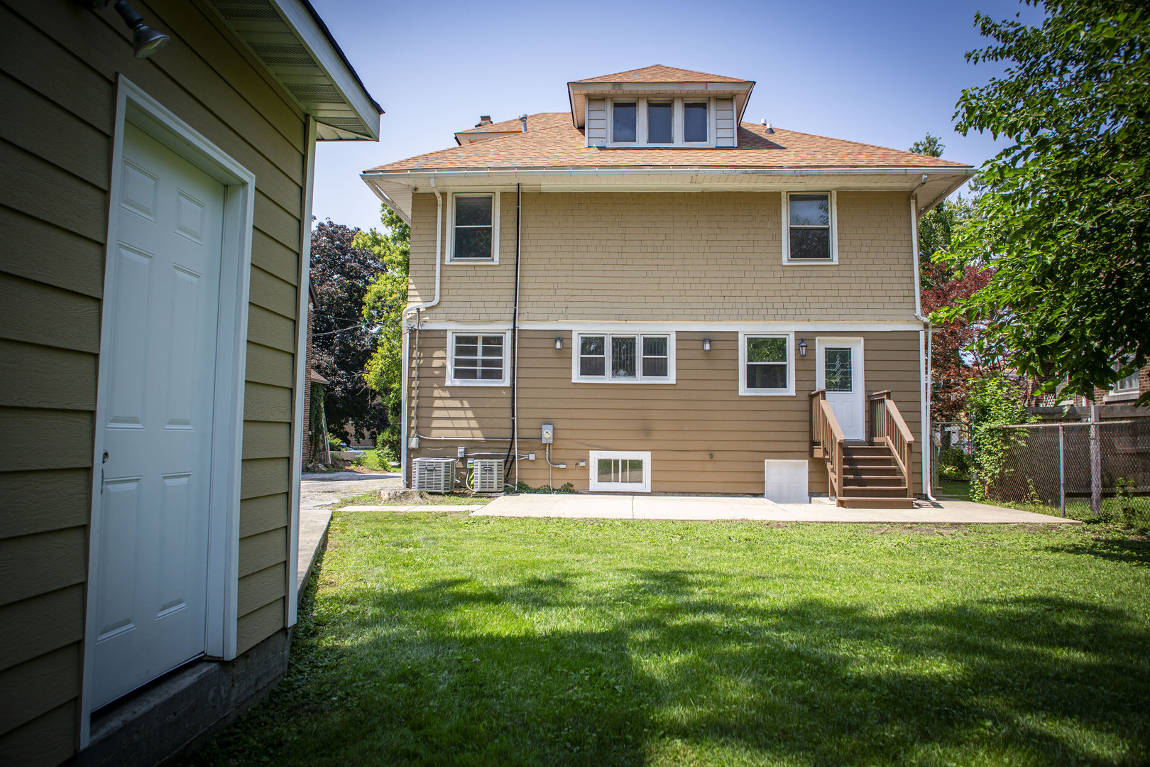 4th image of 11359 S Bell Ave, Chicago, IL 60643 | MLS# 12702361