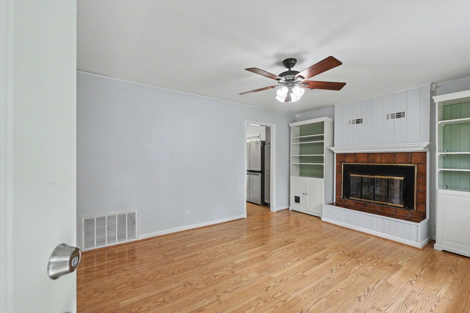 4th image of 706 E Michigan Ave, Urbana, IL 61801 | MLS# 12702515