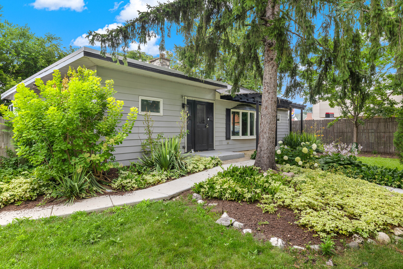 Homes for sale in Elmhurst, IL | 268 N Bonnie Brae Ave, Elmhurst, IL 60126 | MLS# 12702547