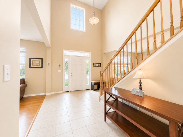 3rd image of 432 Bluegrass Pkwy, Oswego, IL 60543 | MLS# 12702588