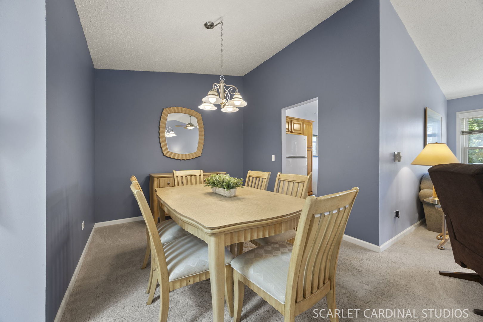 4th image of 594 Elizabeth Dr, Wood Dale, IL 60191