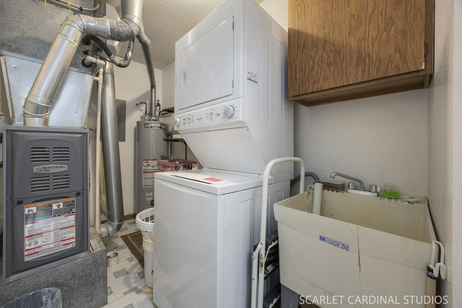 2nd image of 594 Elizabeth Dr, Wood Dale, IL 60191