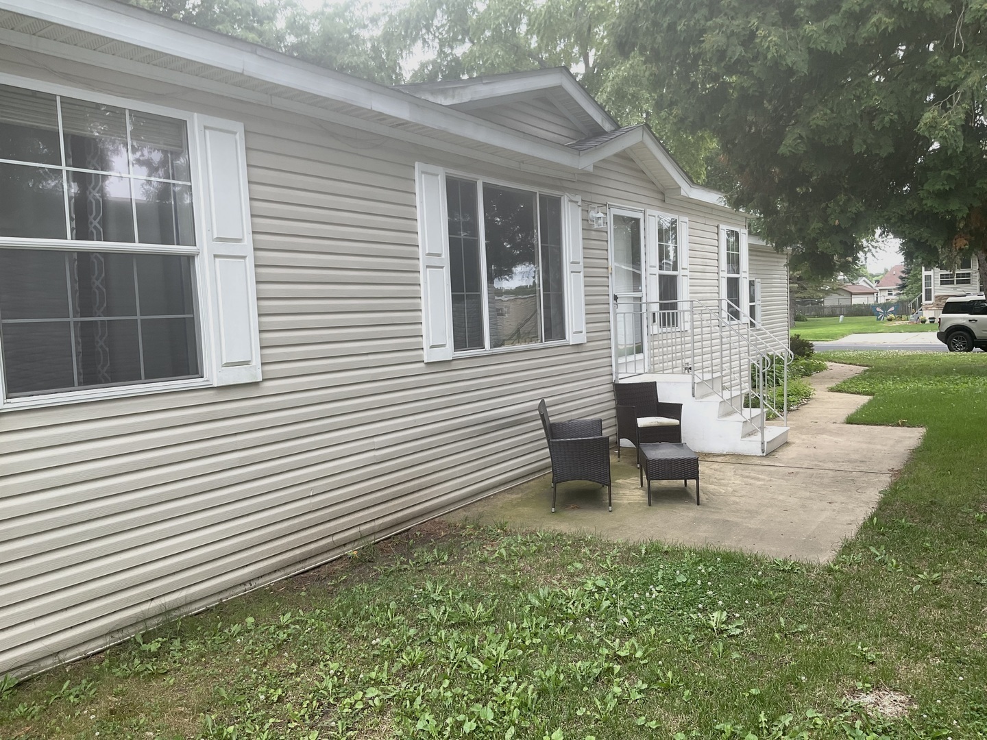 Homes for sale in Belvidere, IL | 406 Spruce Dr, Belvidere, IL 61008 | MLS# 12702720
