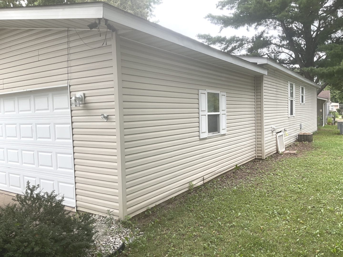 Homes for sale in Belvidere, IL | 406 Spruce Dr, Belvidere, IL 61008 | MLS# 12702720
