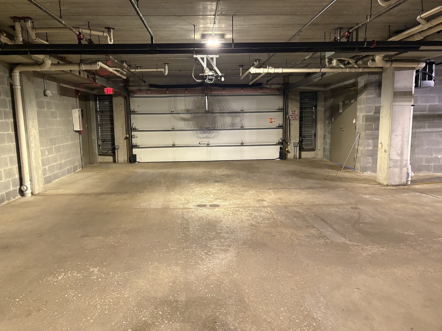 2nd image of 1291 W Lake St, Addison, IL 60101