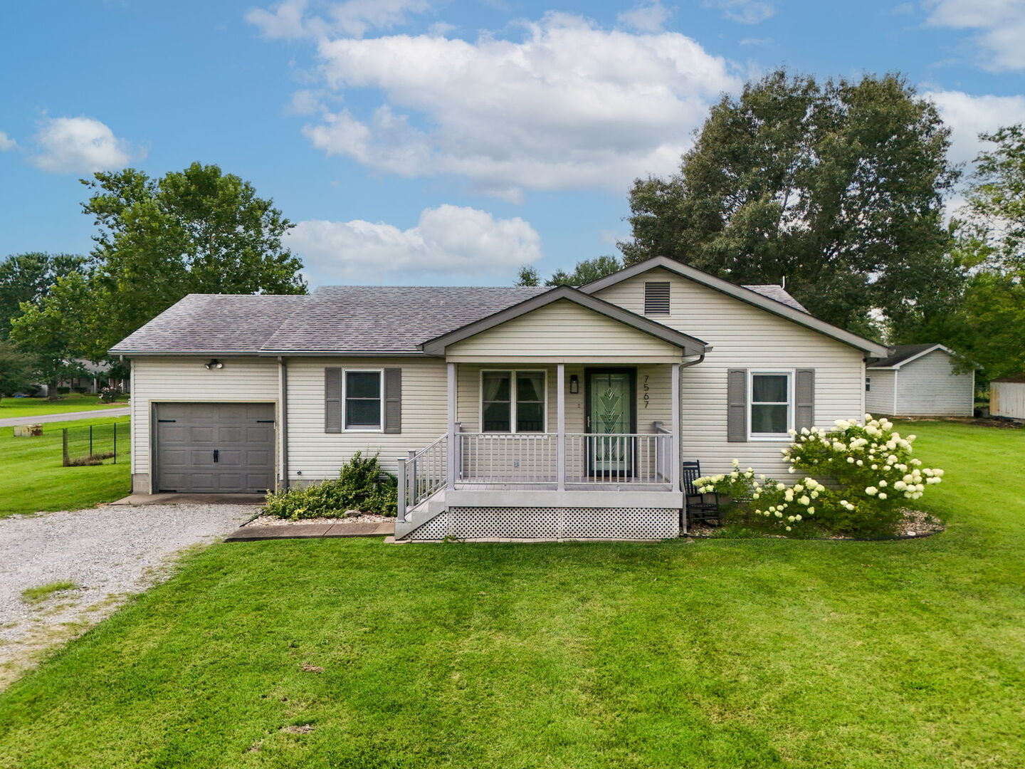 1st image of 7567 Norris Dr, Marion, IL 62959 | MLS# 12702765