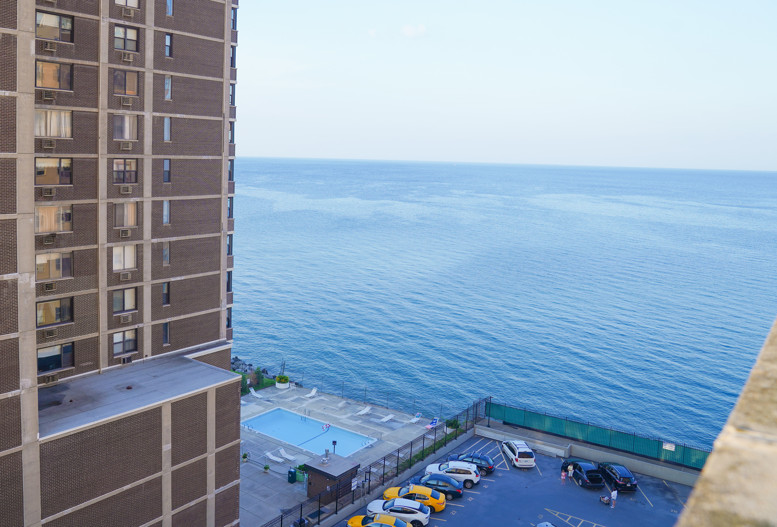 5th image of 6301 N Sheridan Rd, Chicago, IL 60660