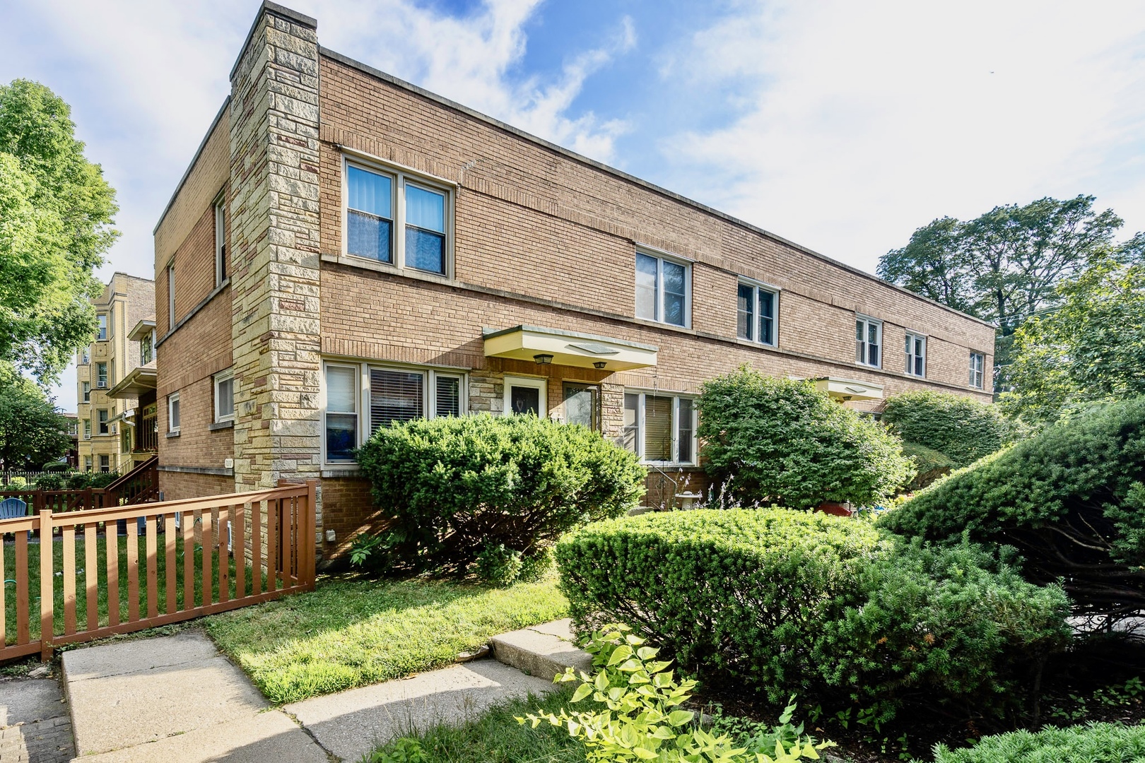 Homes for sale in Oak Park, IL | 1011 S Oak Park Ave #D, Oak Park, IL 60304 | MLS# 12702803