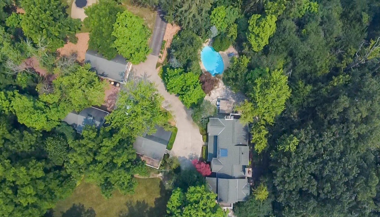 2nd image of 112 Brinker Rd, Barrington Hills, IL 60010 | MLS# 12702832