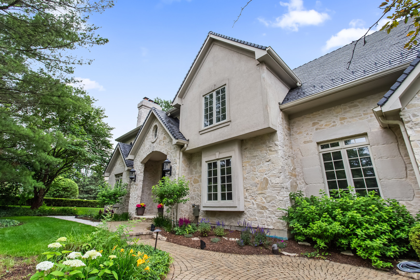 3rd image of 610 Grant Ct, Burr Ridge, IL 60527 | MLS# 12702919