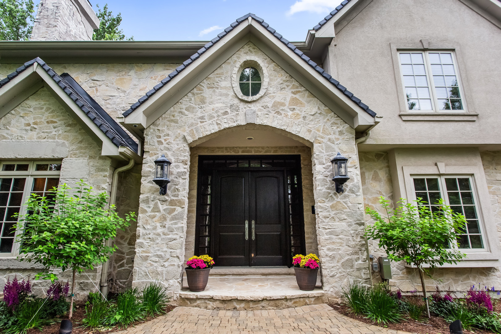 Homes for sale in Burr Ridge, IL | 610 Grant Ct, Burr Ridge, IL 60527 | MLS# 12702919