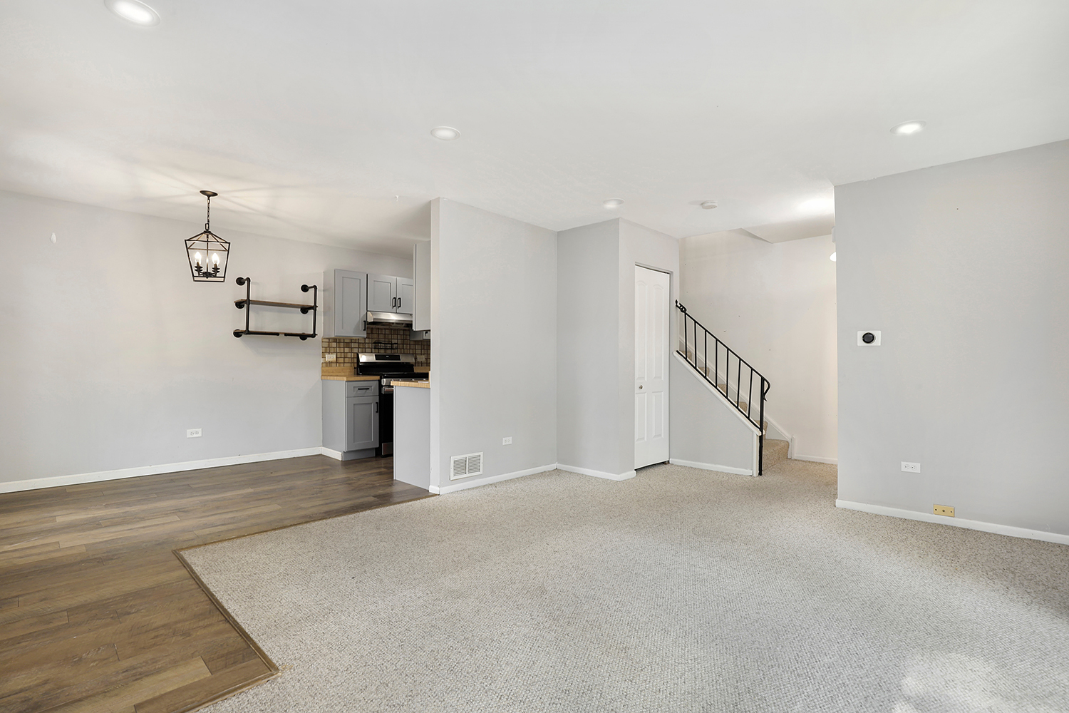 4th image of 415 Sunnybrook Ln, Wheaton, IL 60187 | MLS# 12703074