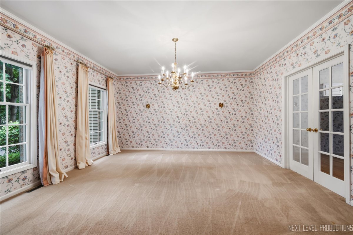 5th image of 501 Pin Oak Ct, St. Charles, IL 60174 | MLS# 12703099