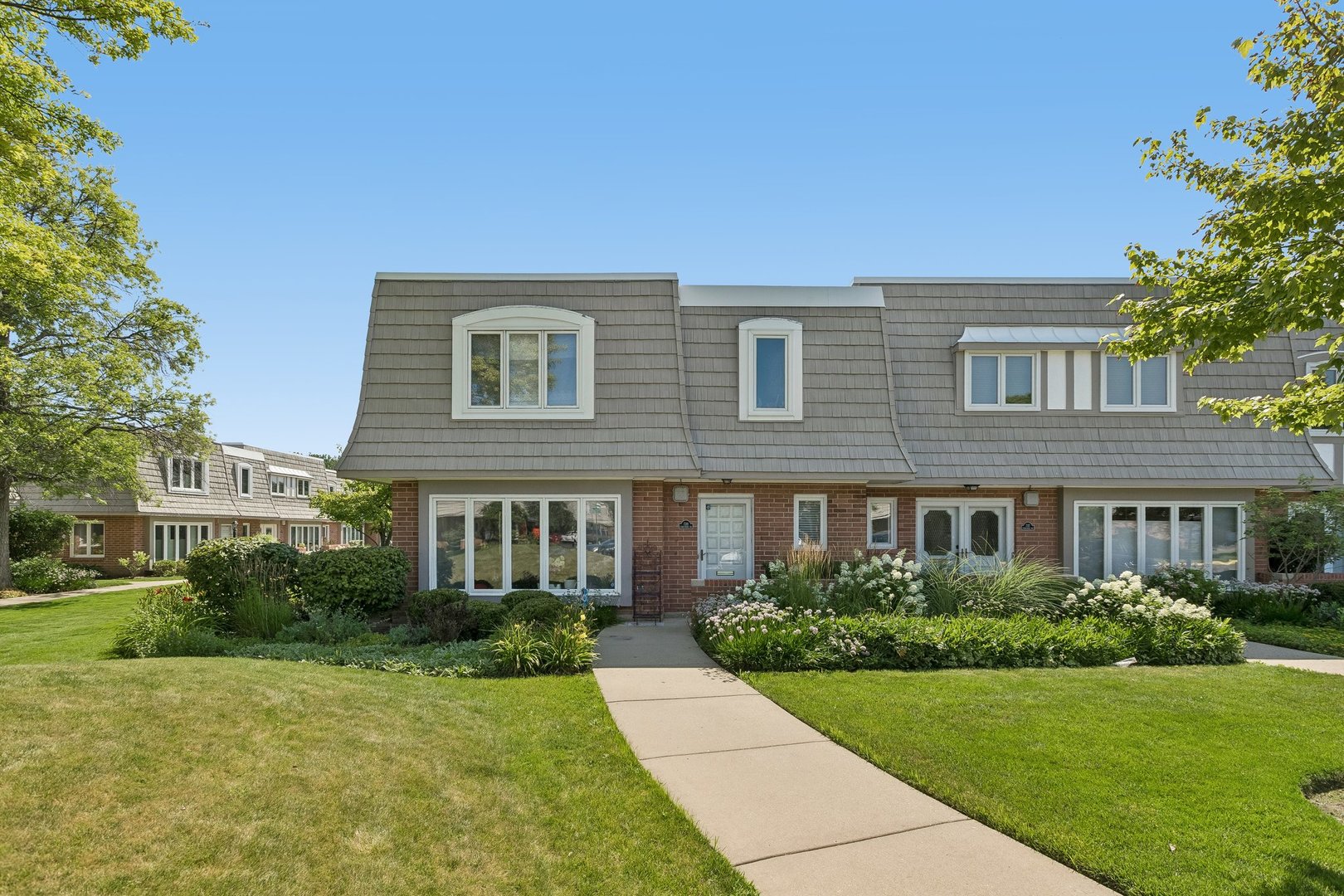 Homes for sale in Highland Park, IL | 739 Concorde Dr, Highland Park, IL 60035 | MLS# 12703113