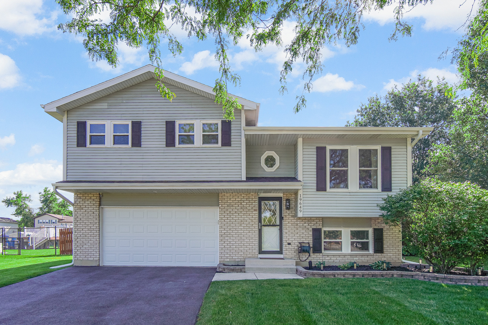 1st image of 19649 S Arran Dr, Frankfort, IL 60423 | MLS# 12703132
