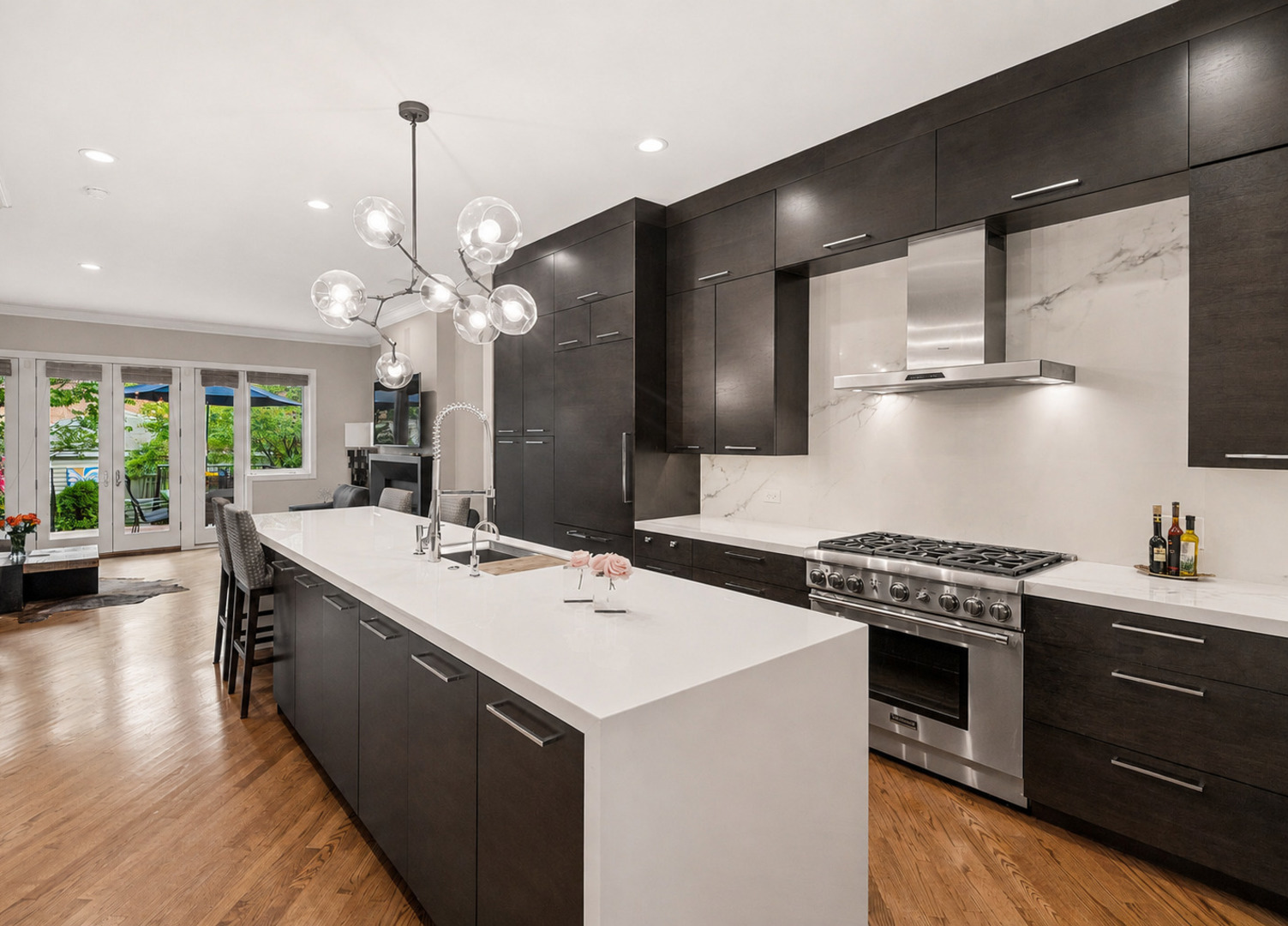 4th image of 2715 N Bosworth Ave, Chicago, IL 60614 | MLS# 12703174