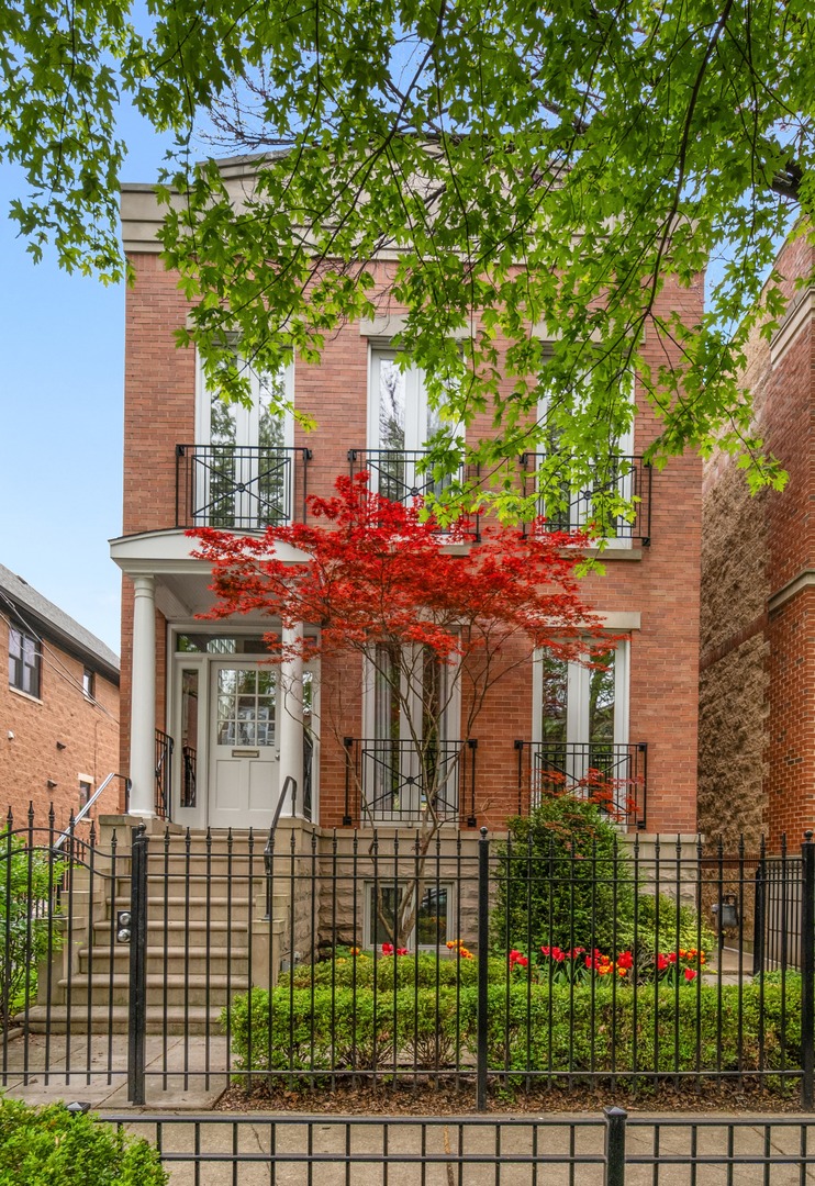 1st image of 2715 N Bosworth Ave, Chicago, IL 60614 | MLS# 12703174