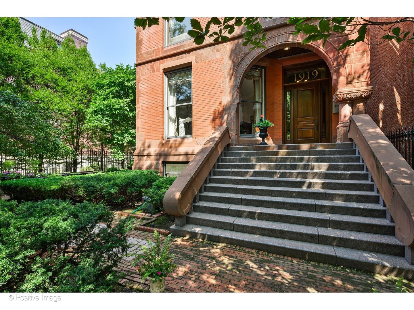 3rd image of 1919 S Prairie Ave #3, Chicago, IL 60616 | MLS# 12703203